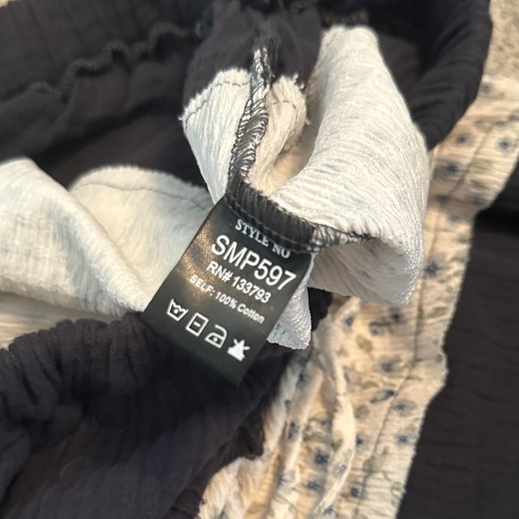 New POl Wide Leg Gauze Pants ~ Black Floral - Picture 11 of 13